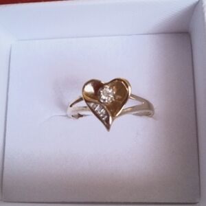 10K Gold  Vintage Diamond Ring